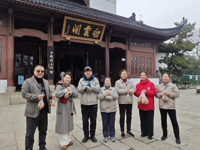 新春慰问暖人心｜江城清洗领导看望春节坚守一 线员工